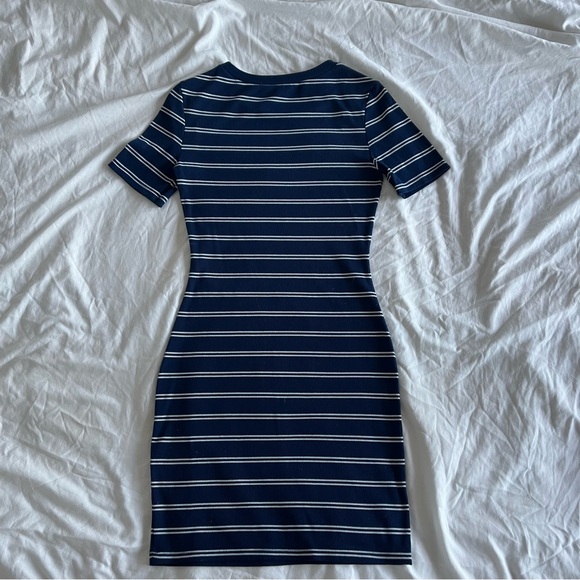 Stripped body con mini tshirt dress - Picture 2 of 6
